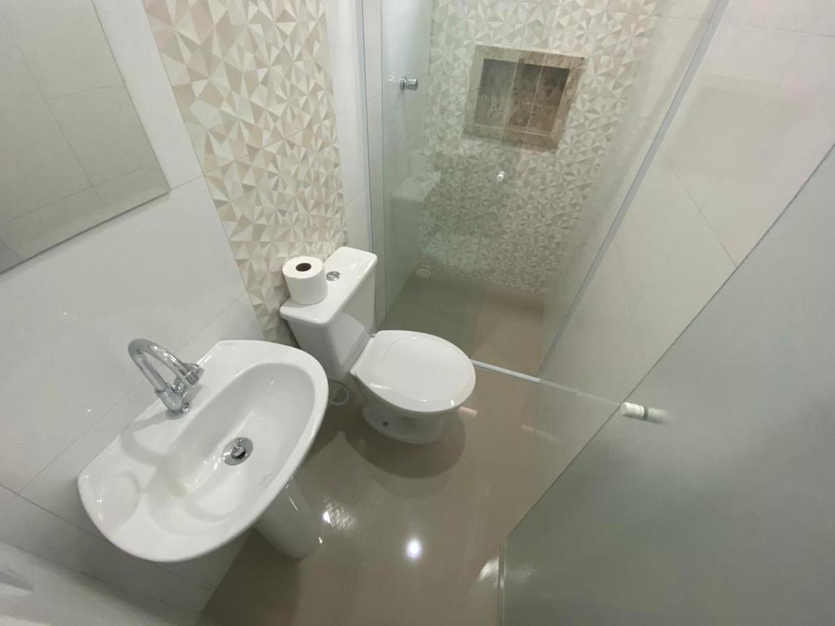 Hotel Quintino - Metro Se -Localizado No Coracao De Sao Paulo Proximo Ao Bras E 25 De Marco Com Estacionamento No Local Gratis מראה חיצוני תמונה A modern bathroom